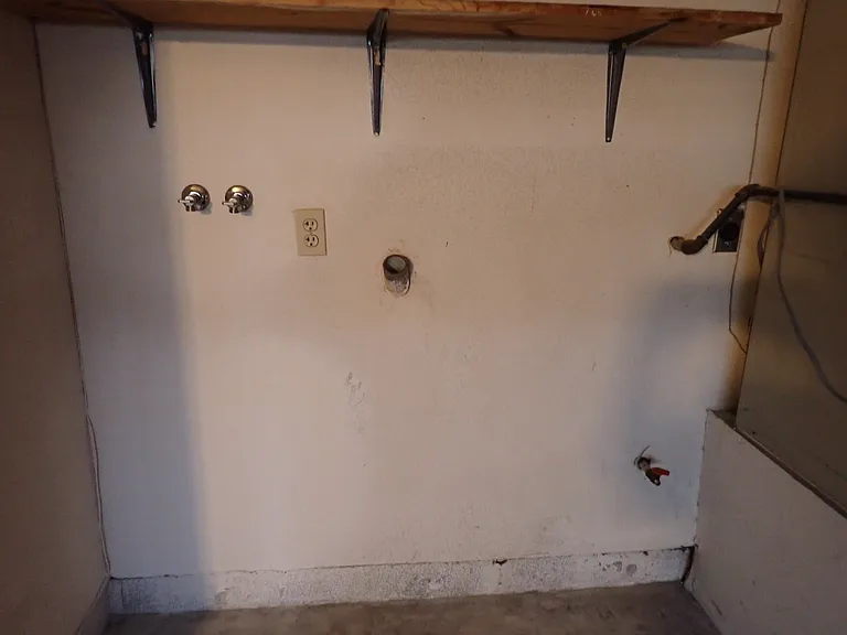 18209 Osborne Ct — Photo 28