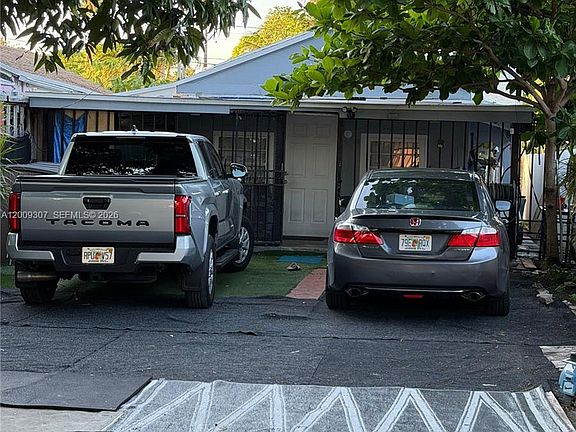 3rd image of 1111 NW 26th St