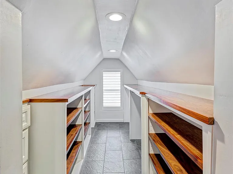 818 Wilkes St — Photo 17