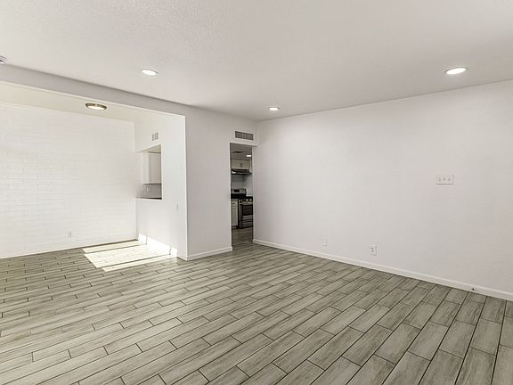 5th image of 6708 E Cheery Lynn Rd #C