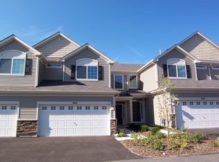 443 S Jade Ln, Round Lake, IL 60073