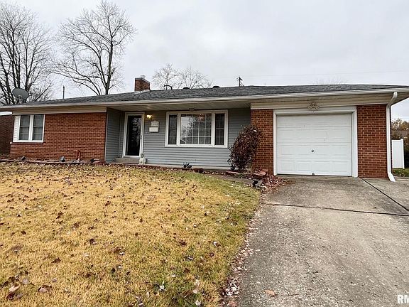 2nd image of 1008 Castellano Ave