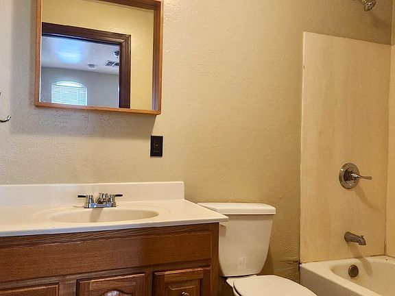 3rd image of 1226 W Roosevelt St #1208