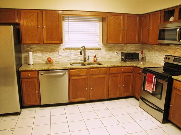 4th image of 3320 Ashridge Dr