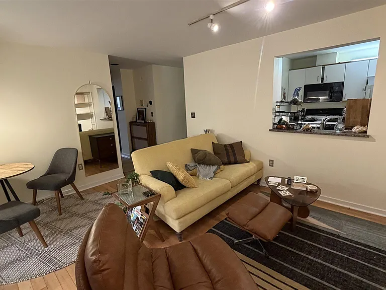 2 Chestnut St #21 — Photo 2