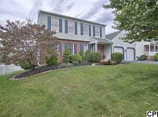 8 Ash Dr, Mechanicsburg, PA 17050