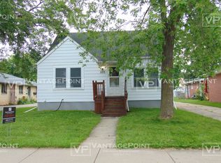 633 State St, Menasha, WI 54952