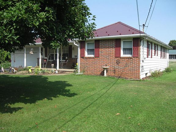 2nd image of 779 Fisher Dr