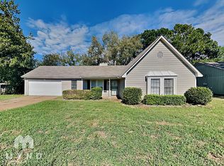 4870 Summitridge Dr, Memphis, TN 38128