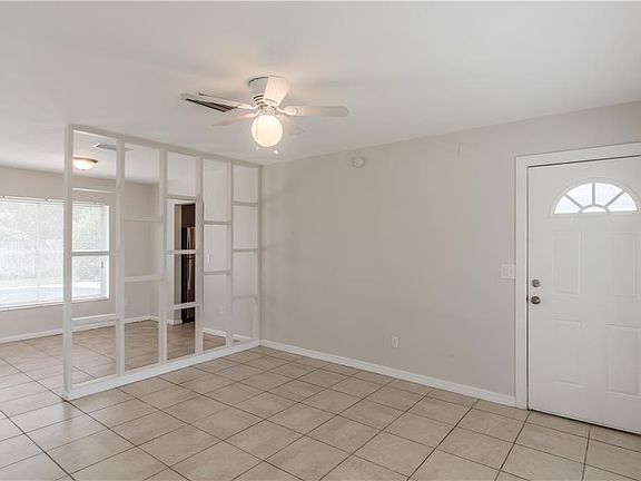 4th image of 1669 Brentlawn St
