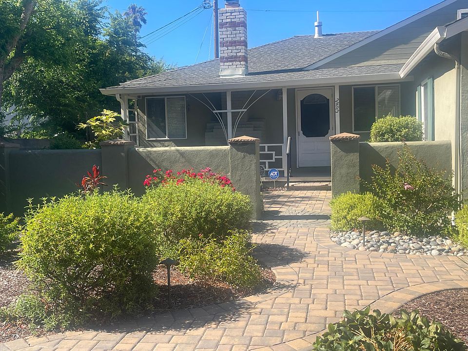 1st image of 2493 Fernwood Ave