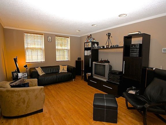 3rd image of 1603 Belle View Blvd APT J1