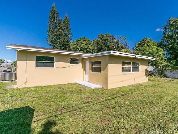 5th image of 2510 NW 26th Ct
