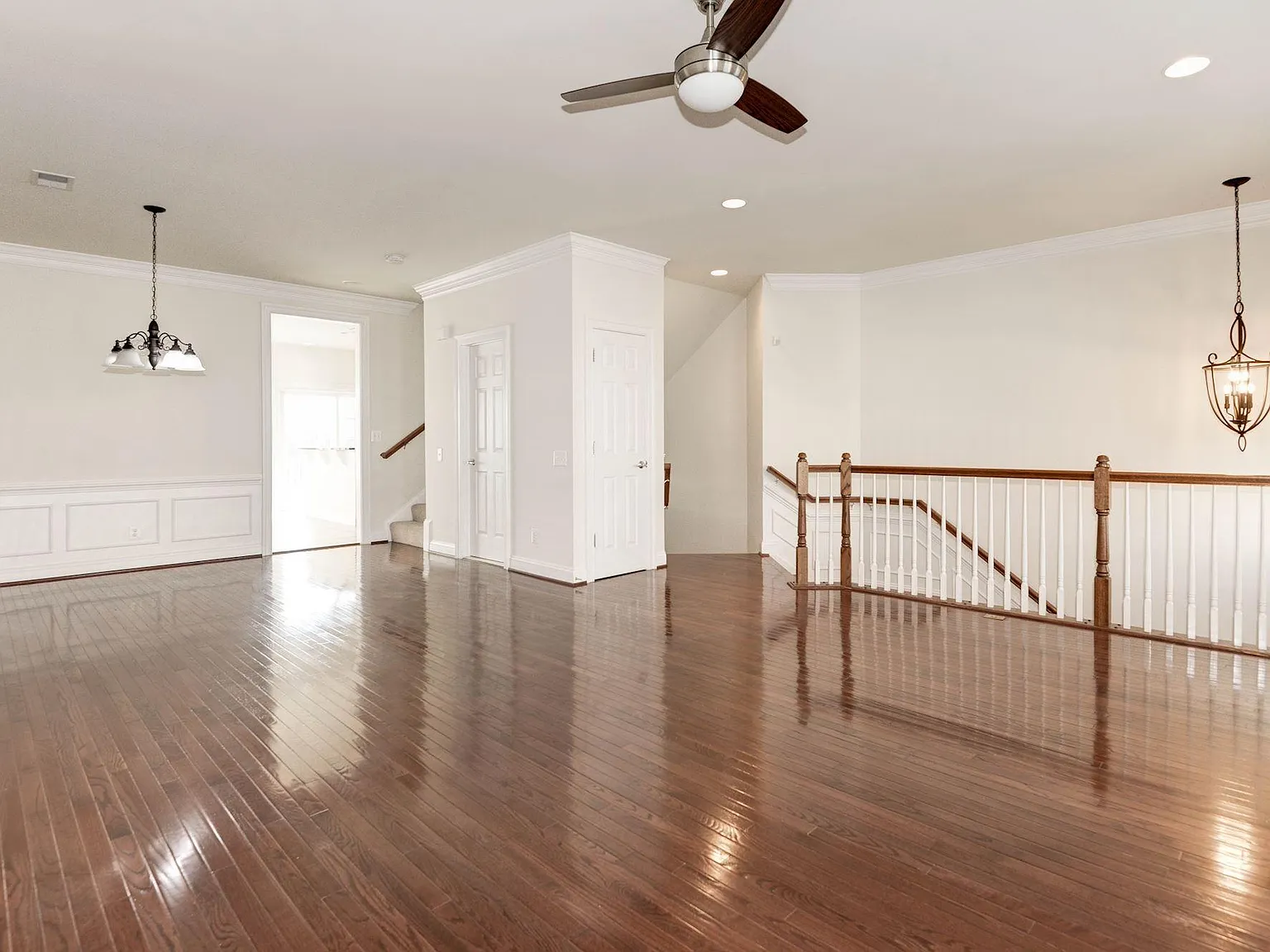 3 bed, 2664 sqft, $3,450 — Photo 4