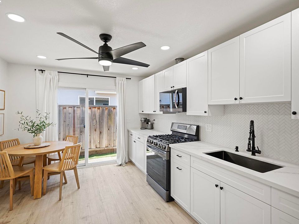 kitchen 2 p_10132025