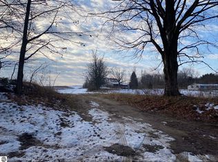 447 Twelve Mile Rd, Remus, MI 49340