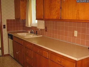 5th image of 5030 Evergreen Dr