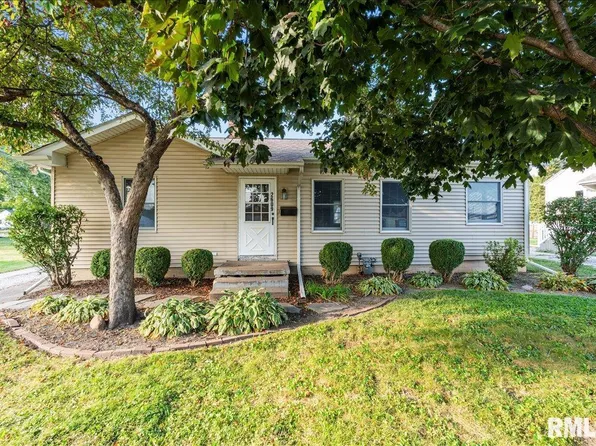 2609 39th Ave, Moline, IL 61265