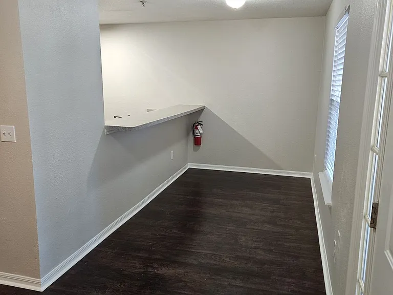 107 Masters Dr — Photo 2