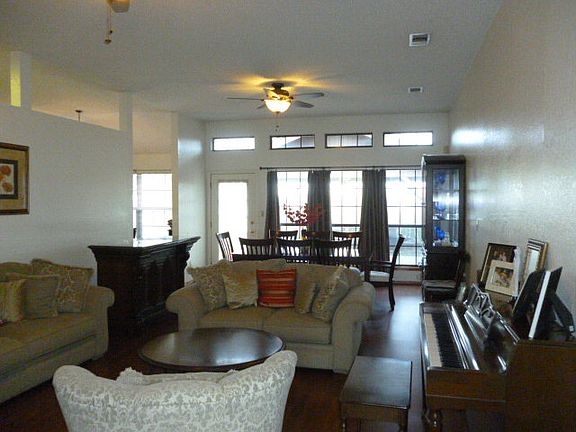 2nd image of 34 Valles Ct