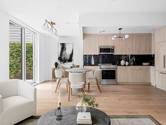 2nd image of 1811 Menahan St #1