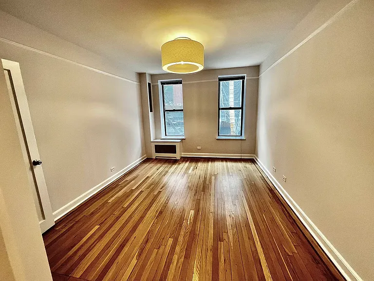 441 W 56th St #3A — Photo 2