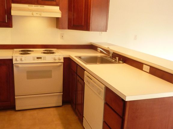 4th image of 16201 E Sprague Ave APT 2