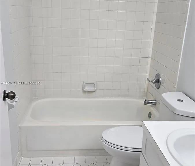 3409 NW 44th St #201 — Photo 14
