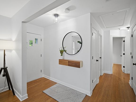 2nd image of 1099 Princeton Ave