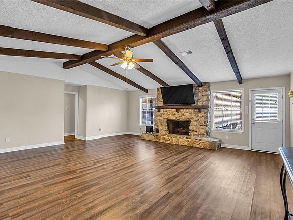 5th image of 4801 Summer Ln