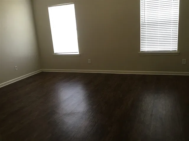511 Cypress Cv — Photo 7