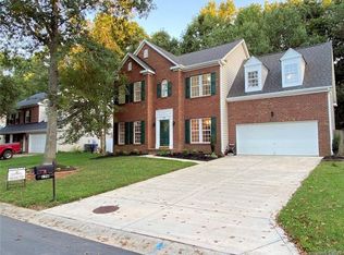 126 Meadow Pond Ln, Mooresville, NC 28117