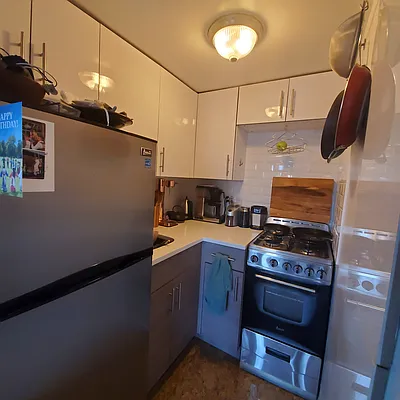 Rented by Green Home NY Realty LLC | media 6