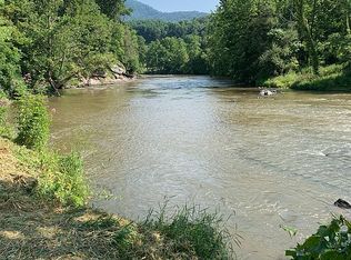 Cronin Rdg, Clyde, NC 28721