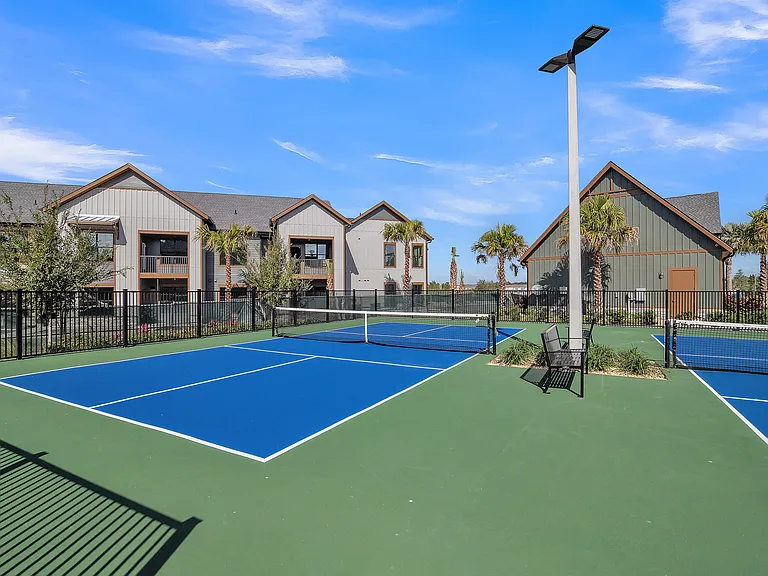 Canter Luxury Apartment Homes — Photo 21