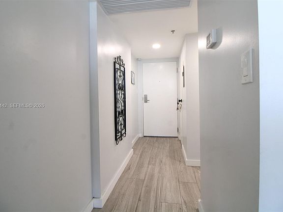 3rd image of 19201 Collins Ave #916