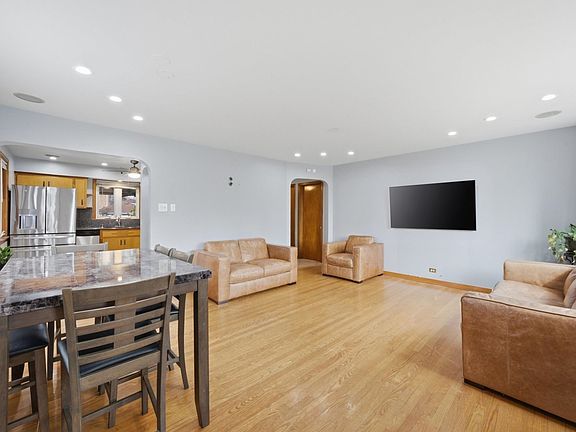5th image of 2352 S 2nd Ave