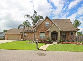 142 Midway Dr, River Ridge, LA 70123
