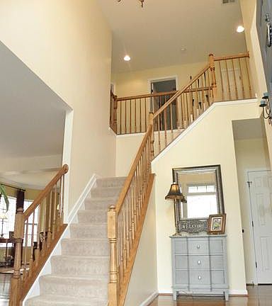 2nd image of 9608 Looking Glass Ct
