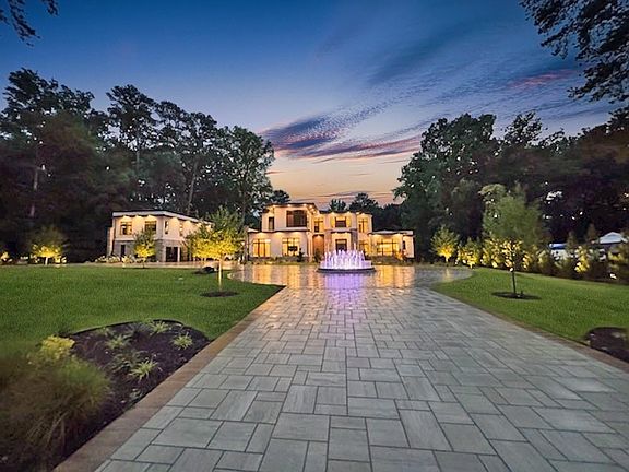 2nd image of 1386 Moores Mill Rd NW