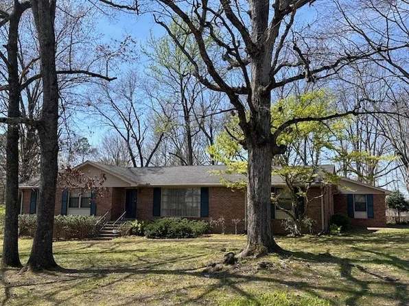 101 Forrest Hills Cir, Dickson, TN 37055