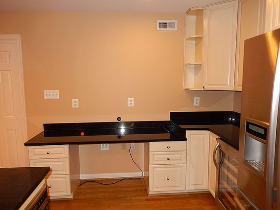 4th image of 3154 Cantrell Ln