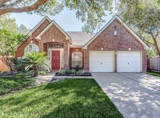4506 Silverlake Dr, Sugar Land, TX 77479