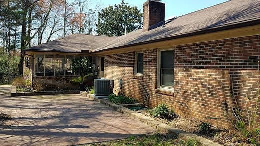 5th image of 126 Ferguson Ct