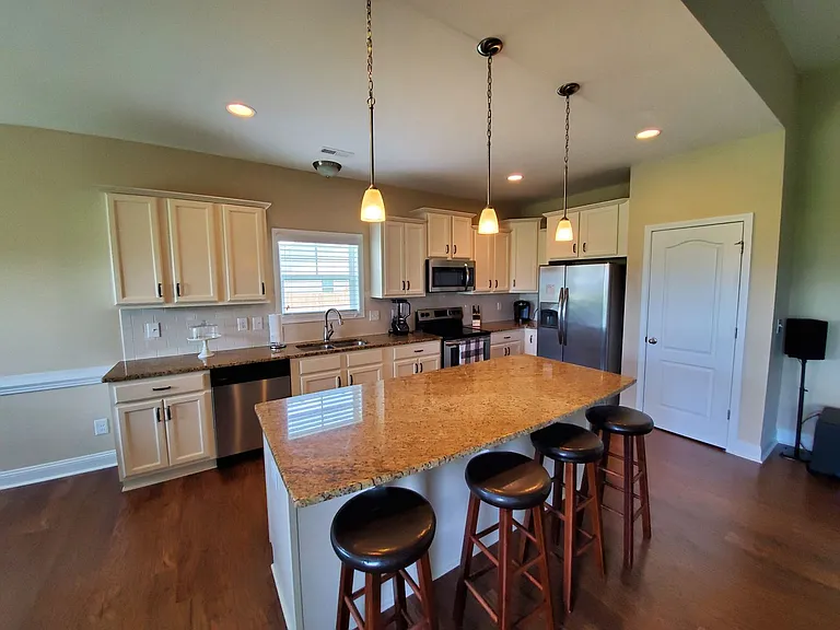 205 Korbel Dr — Photo 6