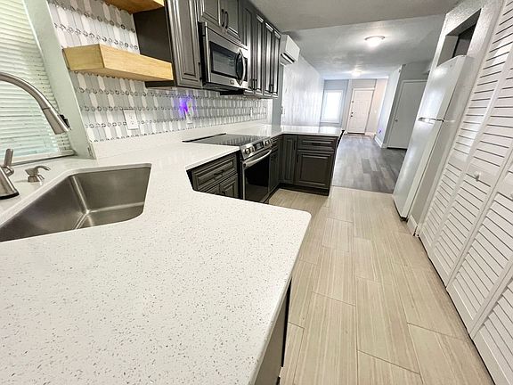 5th image of 1449 Proescher St Unit B