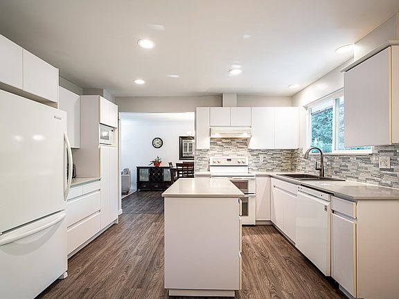 4th image of 8771 Shepherd Way