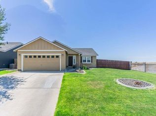 6318 Robert Wayne Dr, Pasco, WA 99301