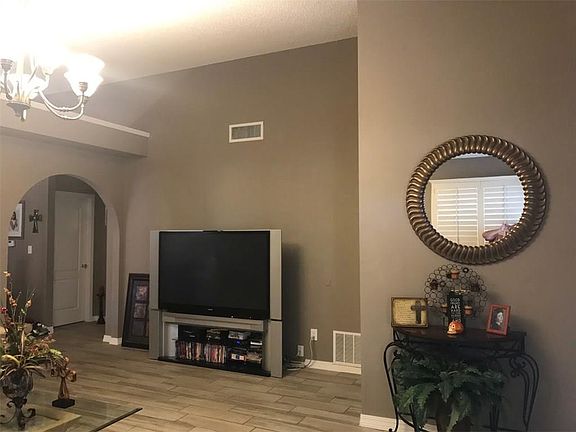 4th image of 14216 Desert Fire Ct