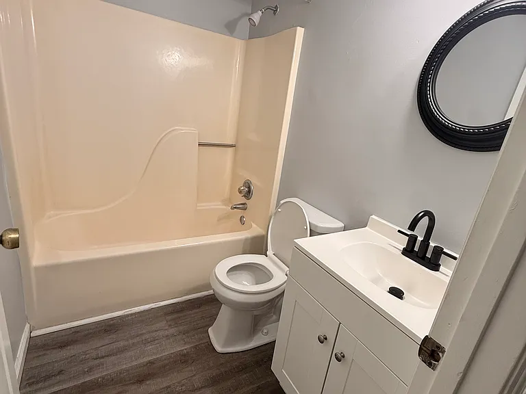 603 Cynthia Ct — Photo 3